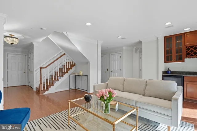 $1,825,000 | 2124 21st Road North, Arlington, VA 22201