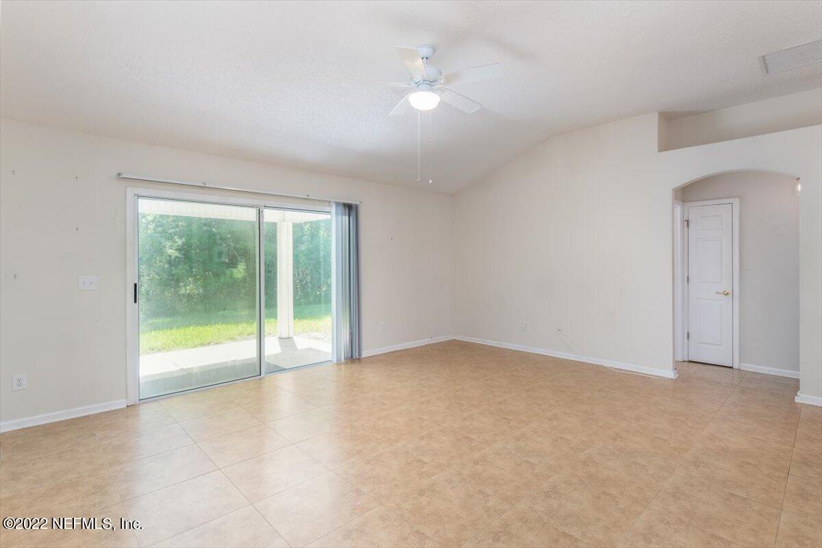 11726 Raindrop Road Jacksonville, FL 32219 - Photo 19 of 36 family room