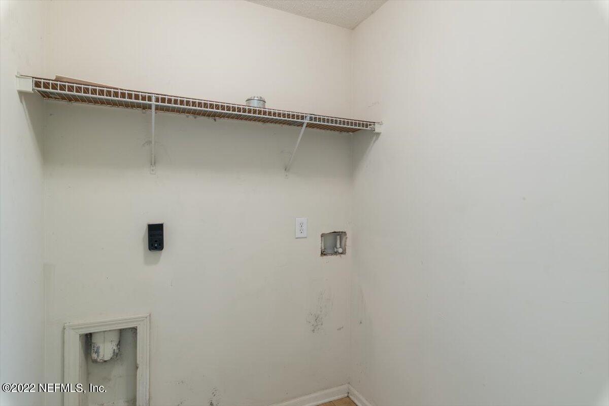 11726 Raindrop Road Jacksonville, FL 32219 - Photo 31 of 36 laundry room
