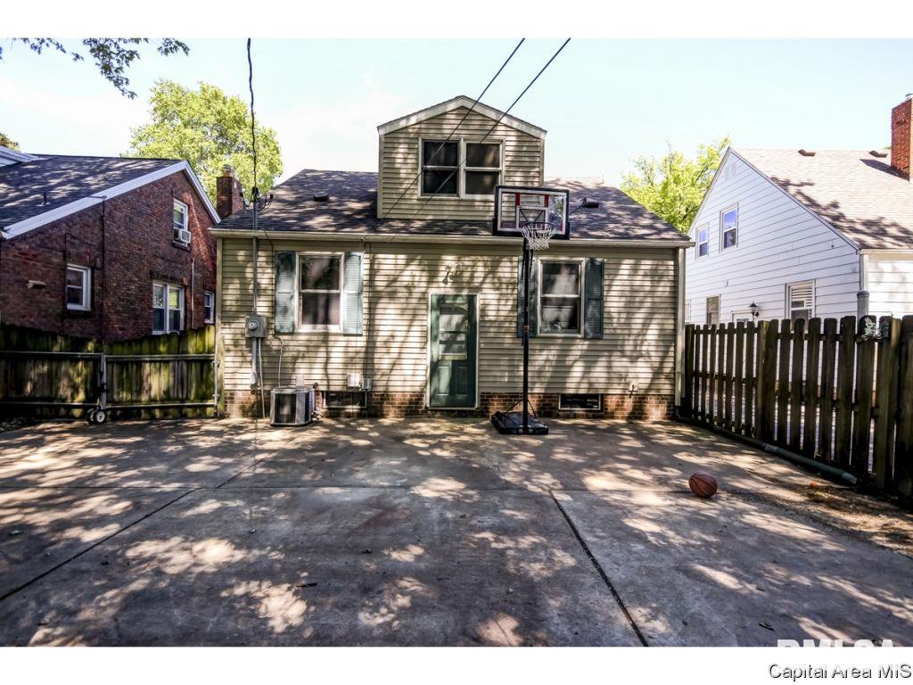 2651 South 8th Street Springfield, IL 62703 - Photo 7 of 35