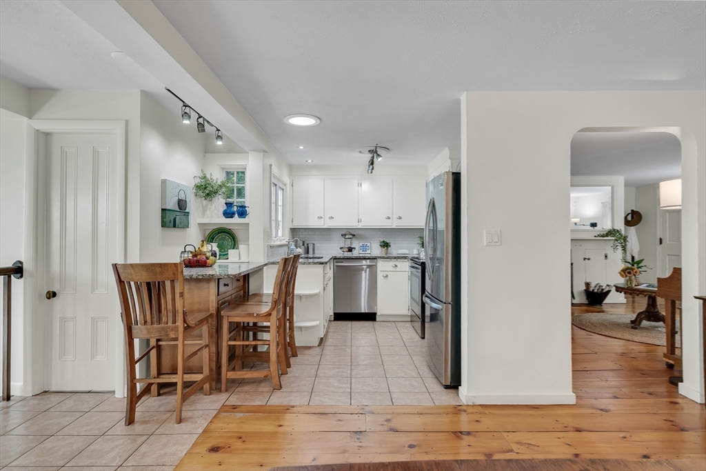 357 Lincoln Street Lexington, MA 02421 - Photo 13 of 29 a view of a dining room kitchen and a window