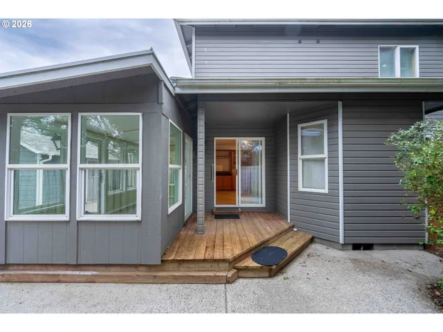 $500,000 | 615 Seabird Drive, Bandon, OR 97411