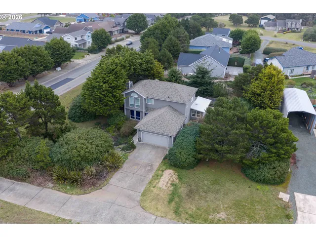 $500,000 | 615 Seabird Drive, Bandon, OR 97411