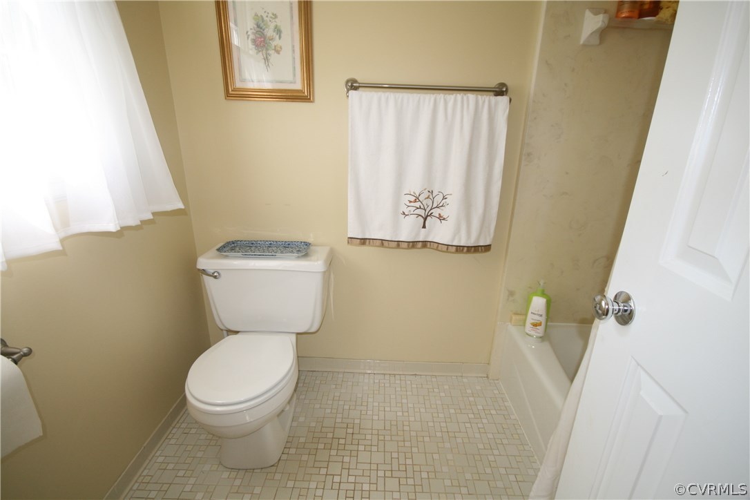 12831 Foxstone Road Midlothian, VA 23113 - Photo 16 of 26 Master bath