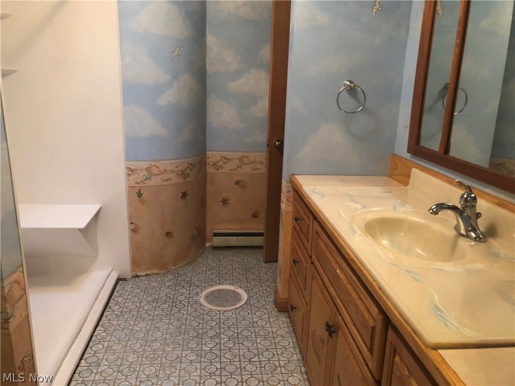 49015 Middle Ridge Road Amherst, OH 44001 - Photo 6 of 18