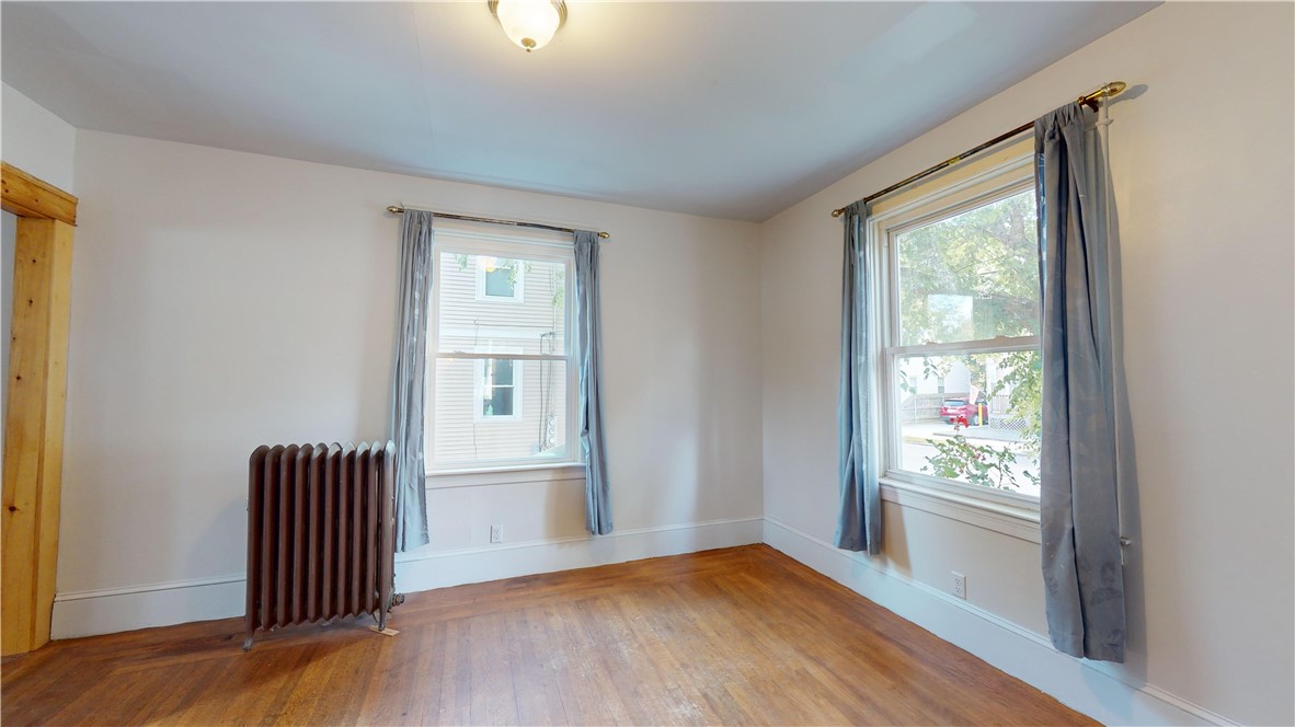 111 Rutherglen Avenue Providence, RI 02907 - Photo 14 of 38