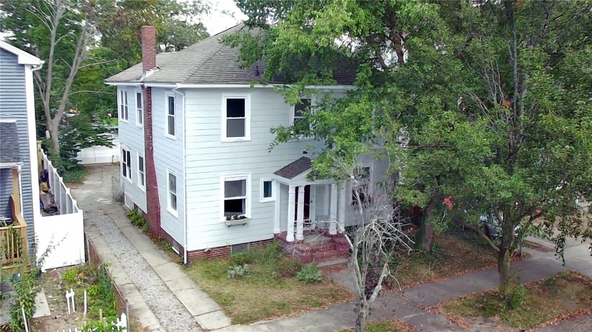 111 Rutherglen Avenue Providence, RI 02907 - Photo 2 of 38
