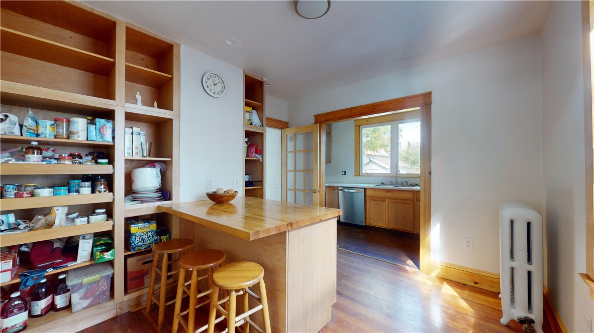 111 Rutherglen Avenue Providence, RI 02907 - Photo 21 of 38