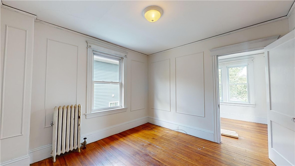 111 Rutherglen Avenue Providence, RI 02907 - Photo 27 of 38