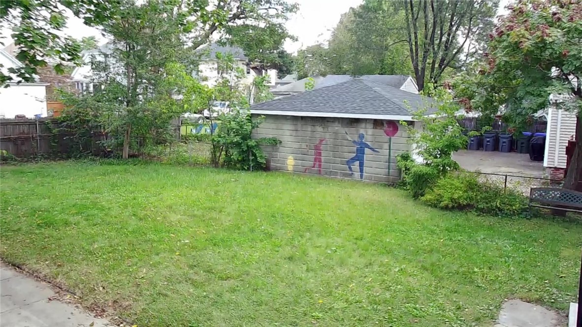 111 Rutherglen Avenue Providence, RI 02907 - Photo 37 of 38