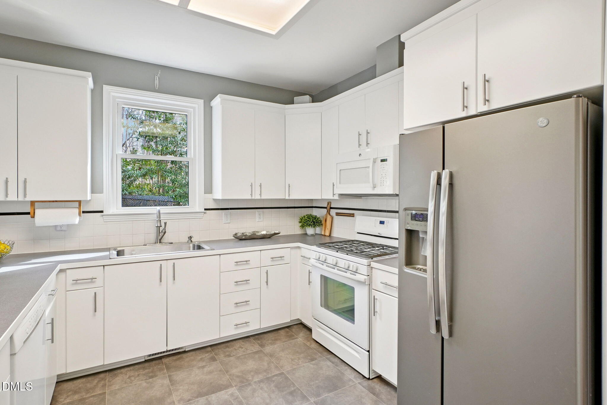800 Bromley Way Raleigh, NC 27615 - Photo 20 of 74 20-web-or-mls-Bromley Way-L2002-017