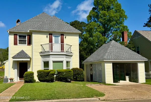 $319,000 | 4 Spring Lake Point, Pearl, MS 39208