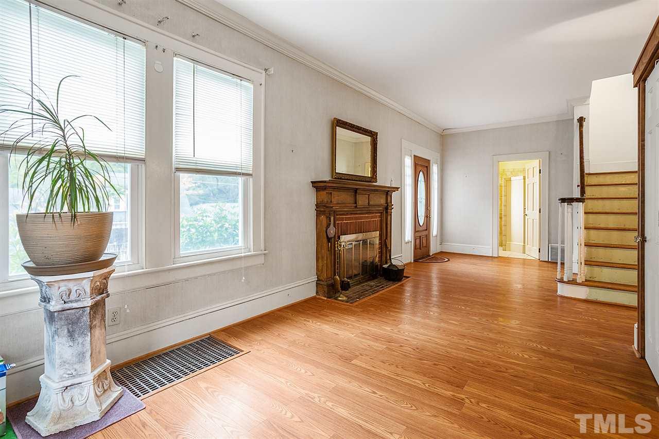 1826 White Oak Road Raleigh, NC 27608 - Photo 4 of 30