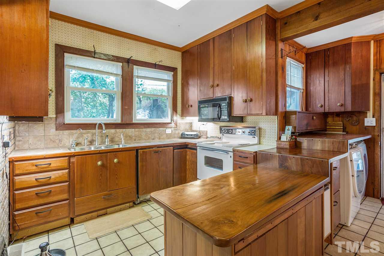1826 White Oak Road Raleigh, NC 27608 - Photo 7 of 30