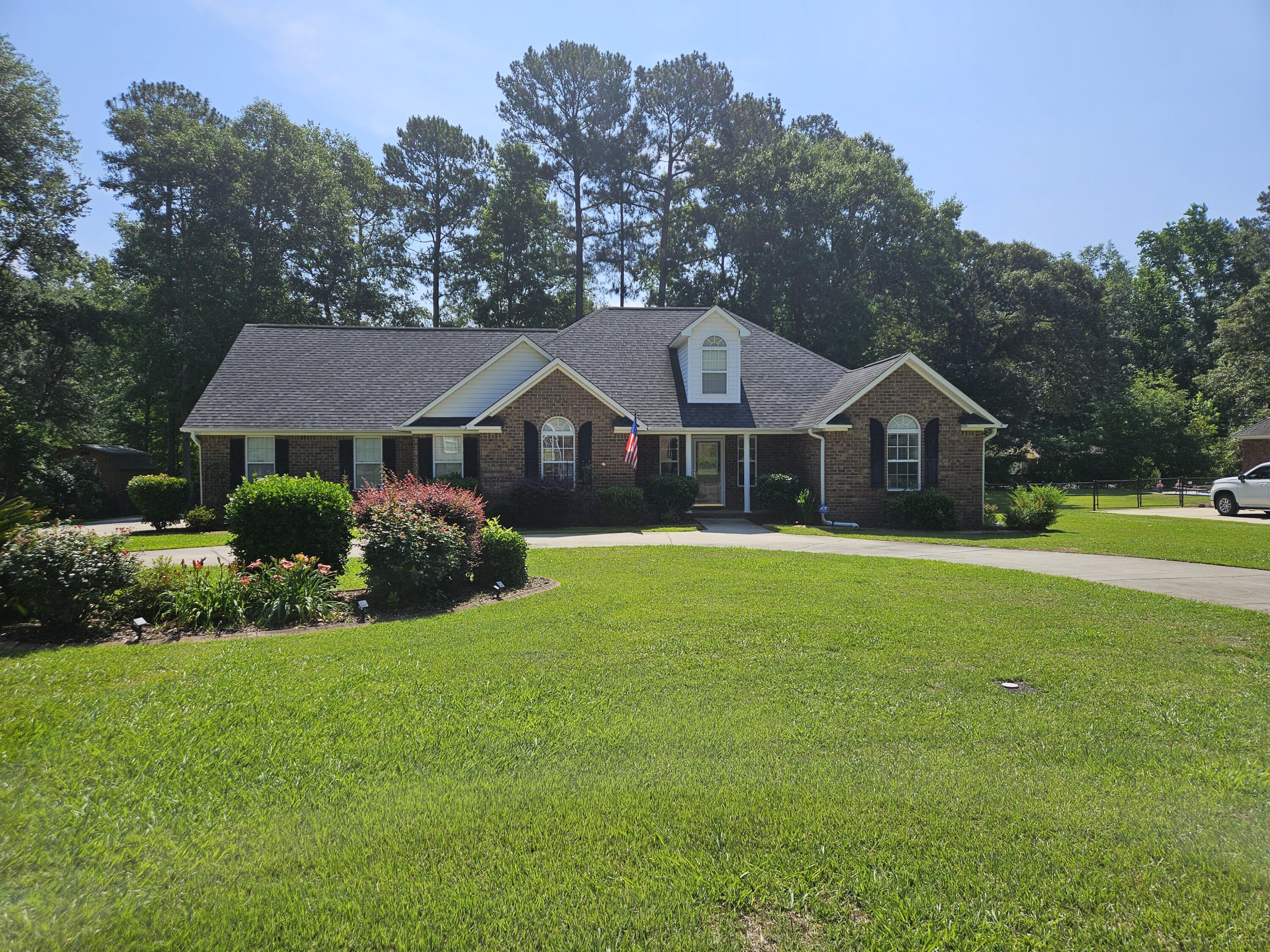 2947 Sylvan Way Sumter, SC 29150 - Photo 1 of 44 20240523_104302