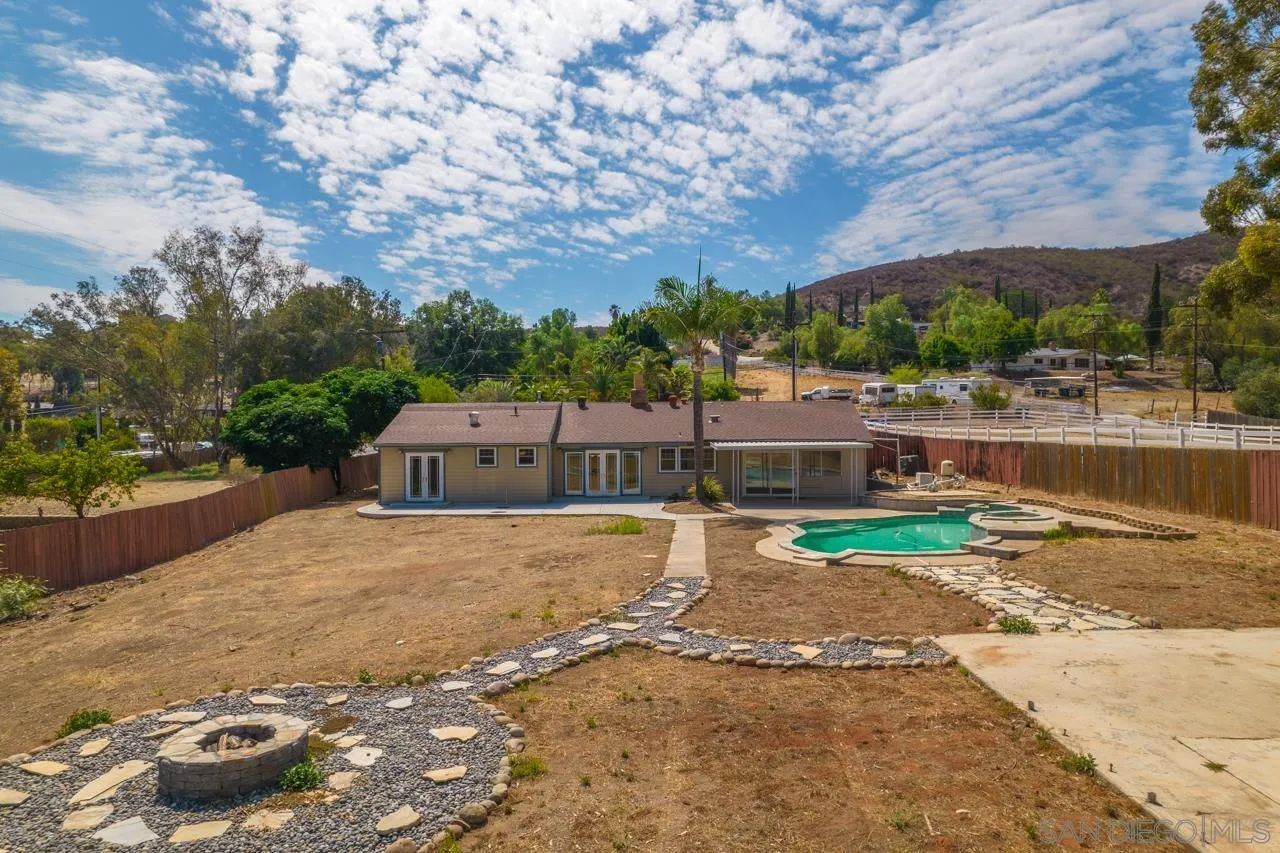 11823 Rocoso Road Lakeside, CA 92040 - Photo 4 of 48