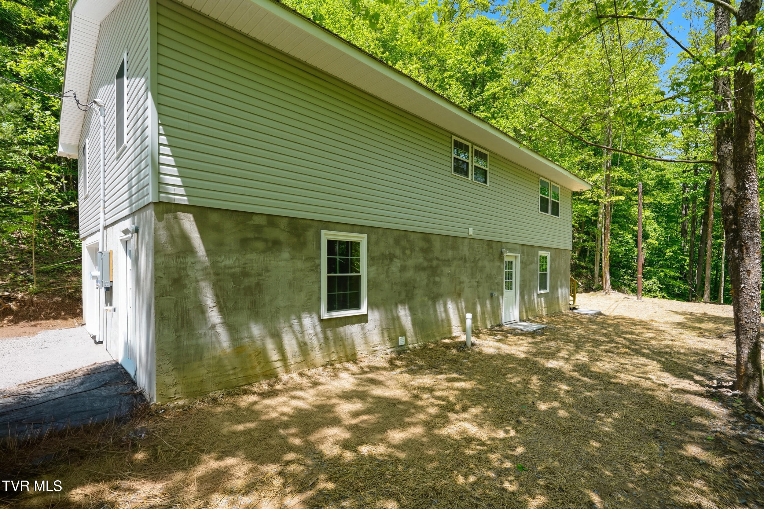 14722 Bull Run Road Coeburn, VA 24230 - Photo 1 of 37 1_14722 bull run rd-7