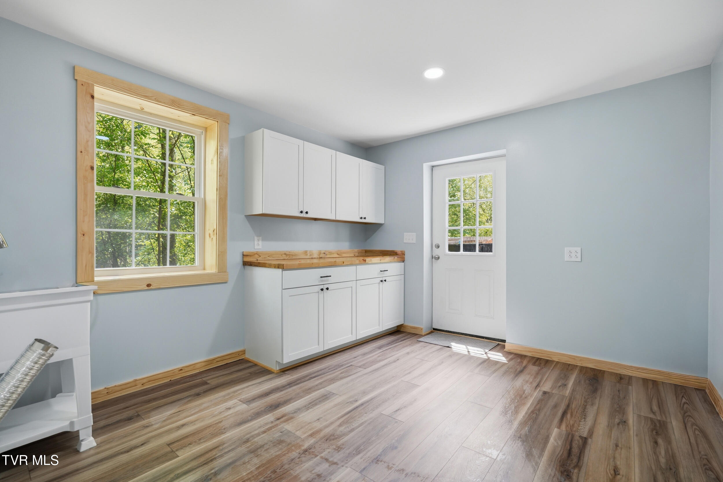14722 Bull Run Road Coeburn, VA 24230 - Photo 27 of 37 25_14722 bull run rd-33