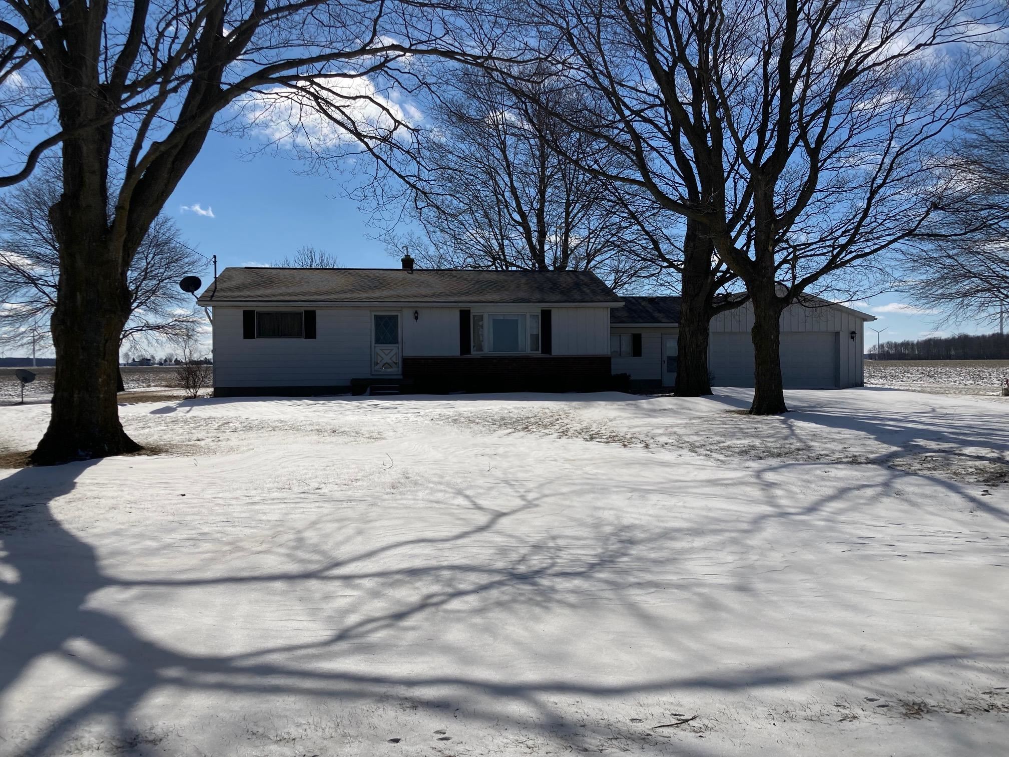 2820 East Harrison Road Alma, MI 48801 - Photo 5 of 42 1896977-4.JPG