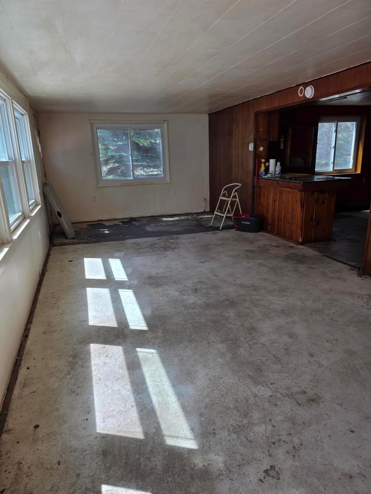 9077 Artesia Beach Road St. Helen, MI 48656 - Photo 14 of 47 LIVINGROOM
