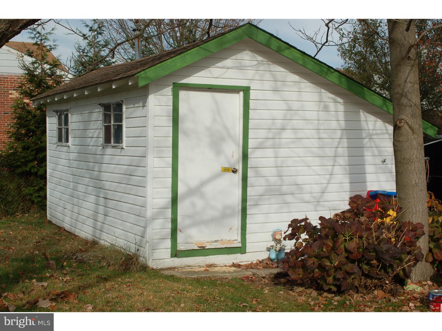 4 Michigan Road Pennsville, NJ 08070 - Photo 14 of 17 Storage Shed