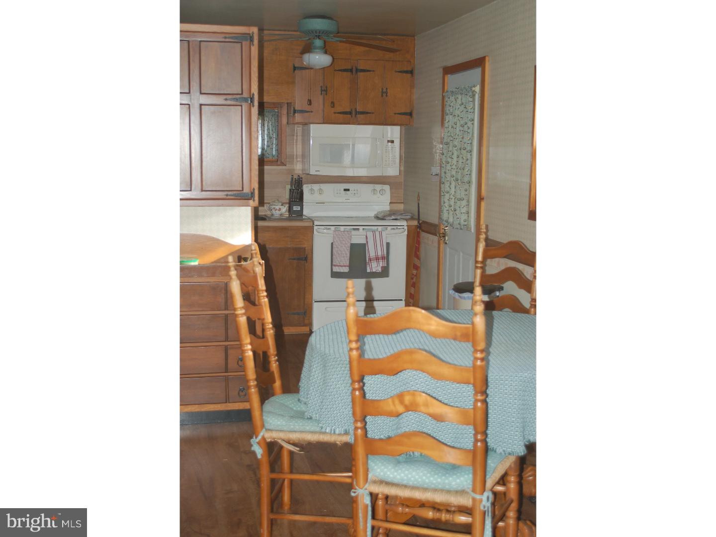 4 Michigan Road Pennsville, NJ 08070 - Photo 8 of 17 Kitchen