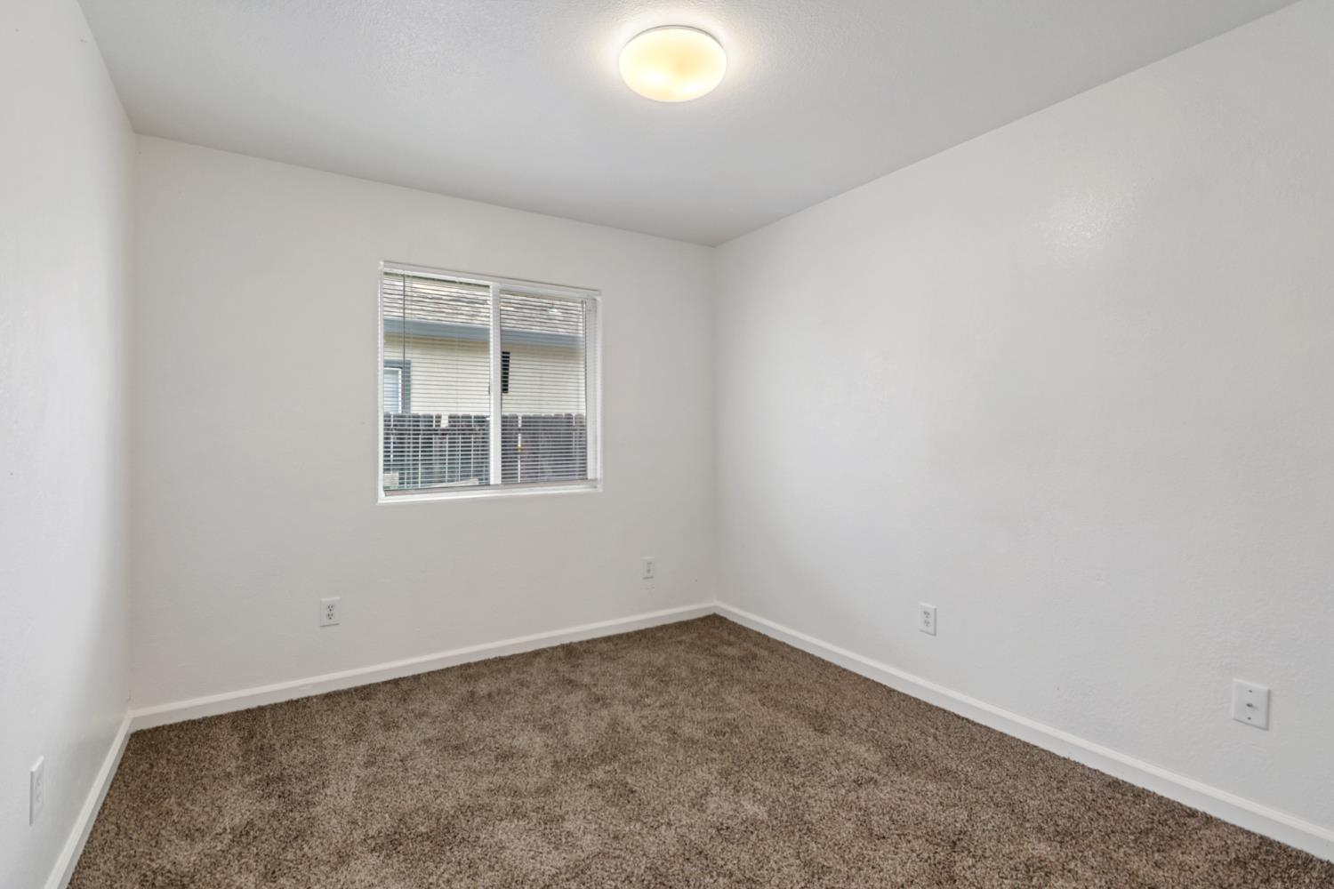 125 Ford Road Sacramento, CA 95838 - Photo 21 of 39