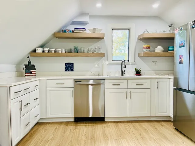 $599,000 | 30 Chapel Street, Unit B, Gloucester, MA 01930