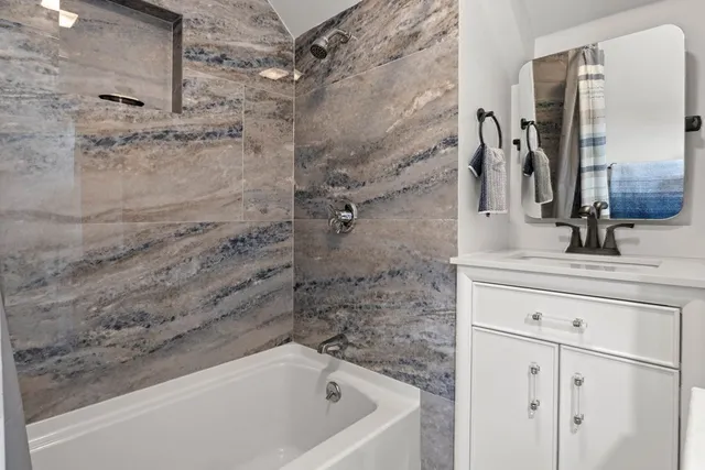 $599,000 | 30 Chapel Street, Unit B, Gloucester, MA 01930