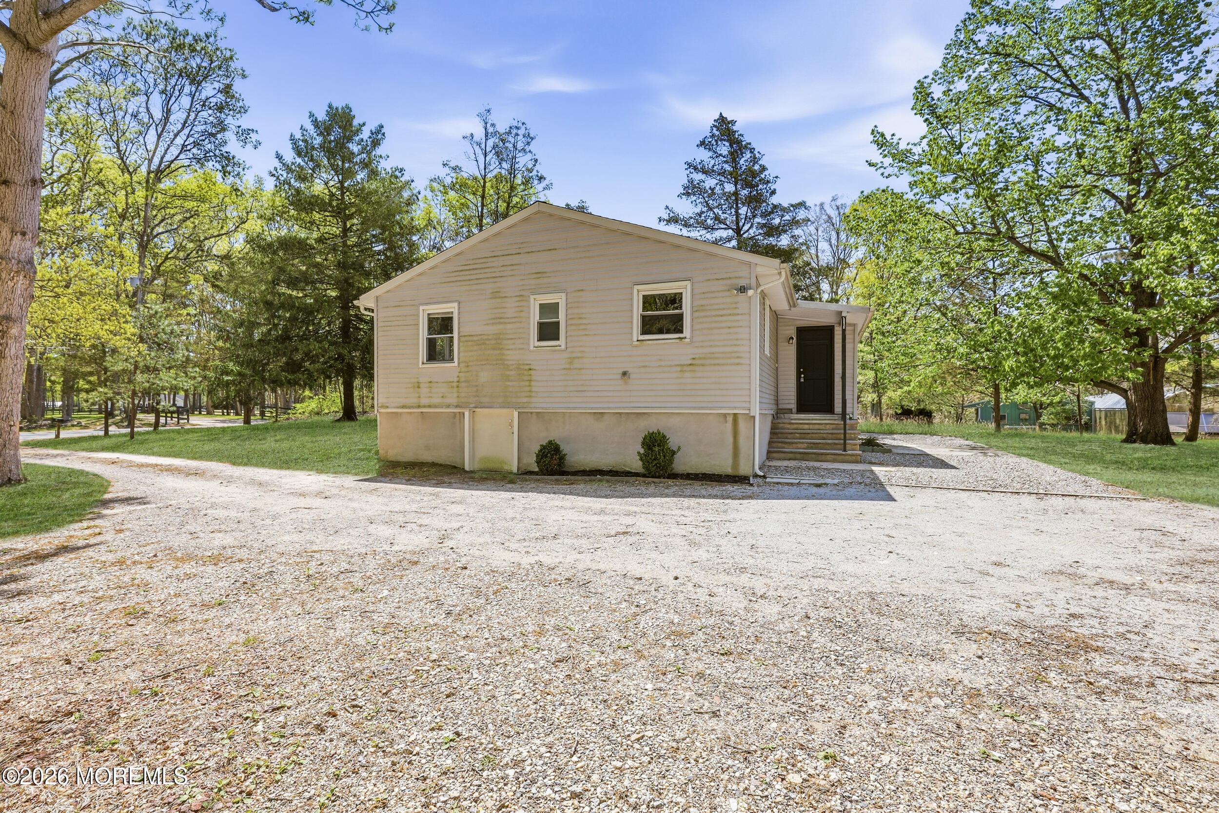517 Newtons Corner Road Howell, NJ 07731 - Photo 18 of 20 38_517_newtons_corner_005