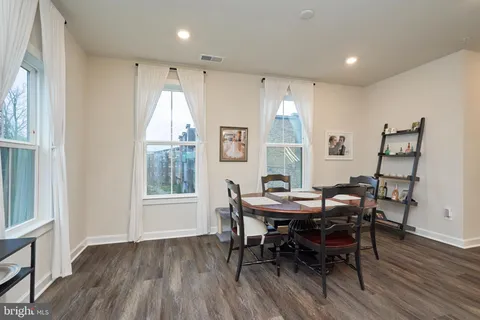 $3,600 | 2269 Woodland Gap Terrace, Unit 16, Herndon, VA 20171