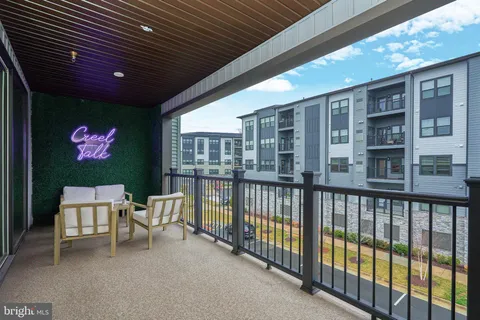 $3,600 | 2269 Woodland Gap Terrace, Unit 16, Herndon, VA 20171