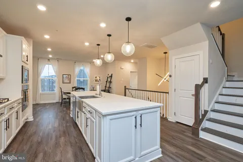 $3,600 | 2269 Woodland Gap Terrace, Unit 16, Herndon, VA 20171