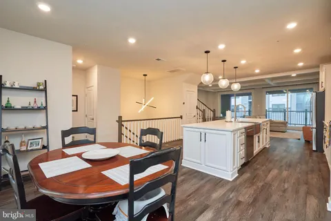 $3,600 | 2269 Woodland Gap Terrace, Unit 16, Herndon, VA 20171