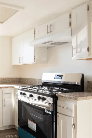 $3,250 | 458 Riverdale Drive, Glendale, CA 91204
