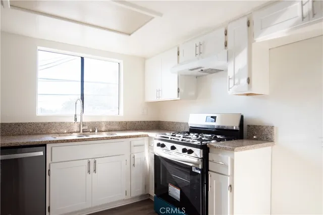 $3,500 | 458 Riverdale Drive, Glendale, CA 91204