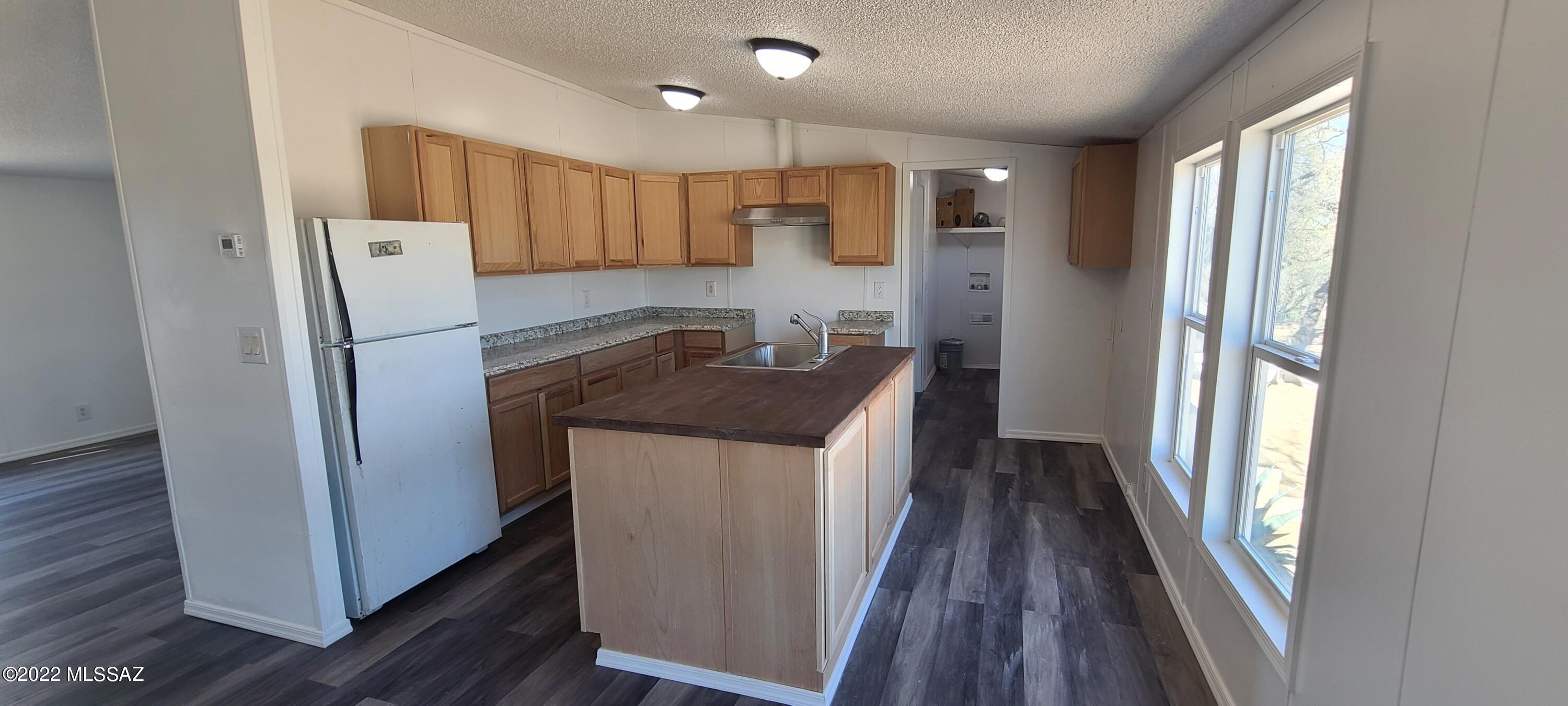 8393 South Marstellar Road Tucson, AZ 85736 - Photo 9 of 31 Gallery Image 9