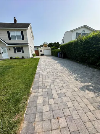 $5,499 | 12 Green Lane, Levittown, NY 11756