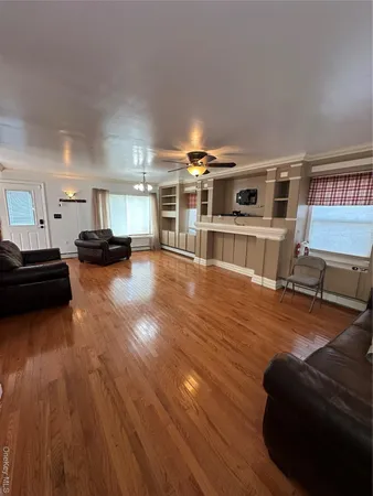 $5,499 | 12 Green Lane, Levittown, NY 11756
