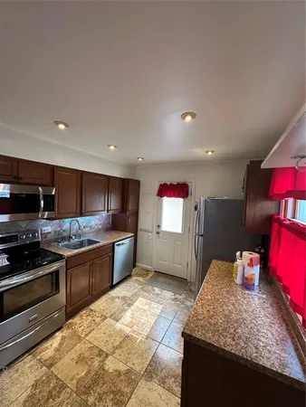 $5,499 | 12 Green Lane, Levittown, NY 11756