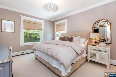 $2,850,000 | 380 Ridgewood Avenue, Glen Ridge, NJ 07028