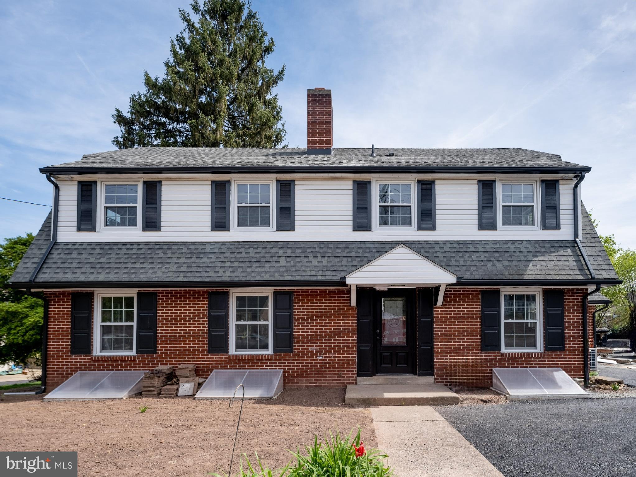 15 South Church Street, Unit 2B Spring City, PA 19475 - Photo 2 of 8