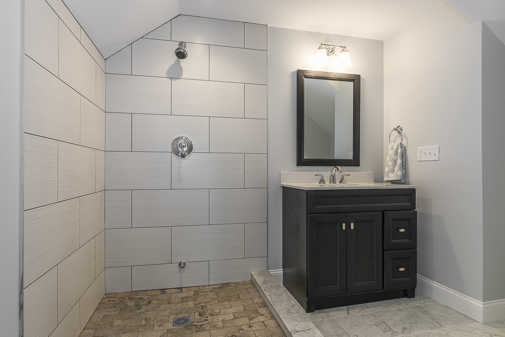 10 Grapevine Road, Unit A Gloucester, MA 01930 - Photo 18 of 28