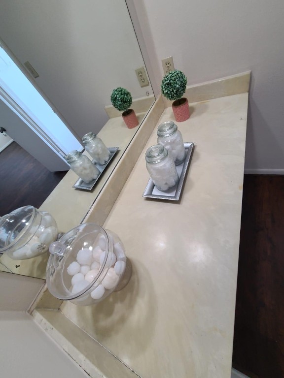 2047 Winrock Boulevard, Unit 61 Houston, TX 77057 - Photo 37 of 50 a vase of flowers sitting on a table