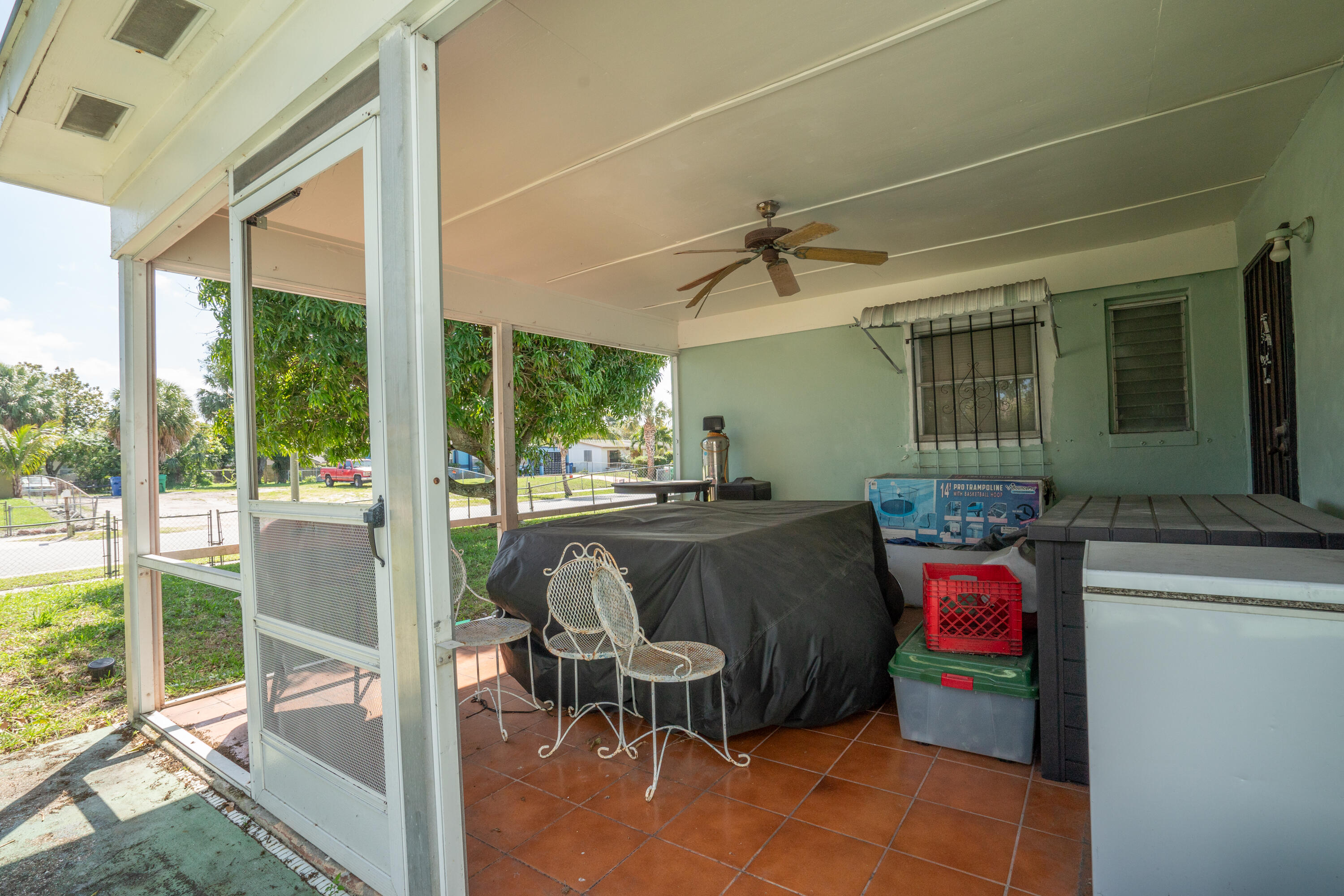 1500 West 12th Court Riviera Beach, FL 33404 - Photo 22 of 26 1500out-2