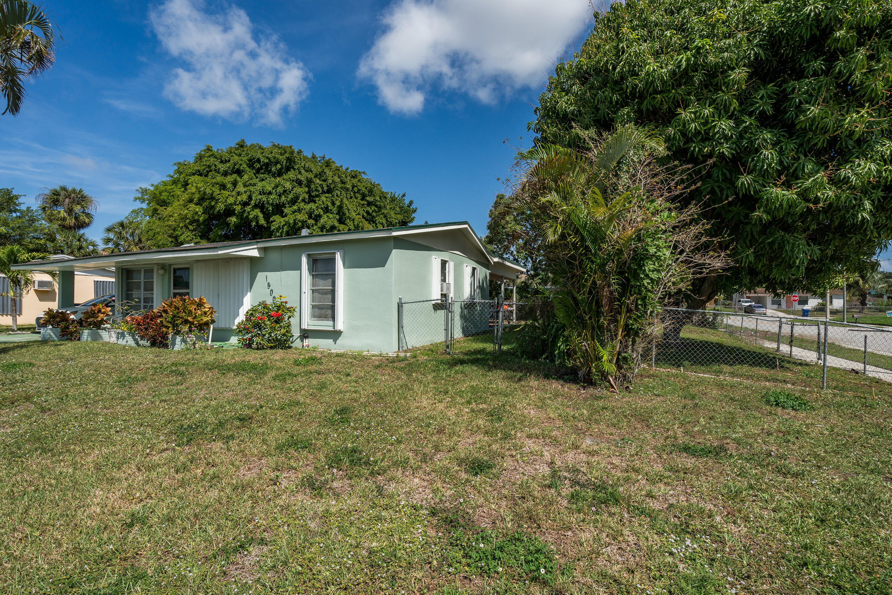 1500 West 12th Court Riviera Beach, FL 33404 - Photo 26 of 26 1500out-9