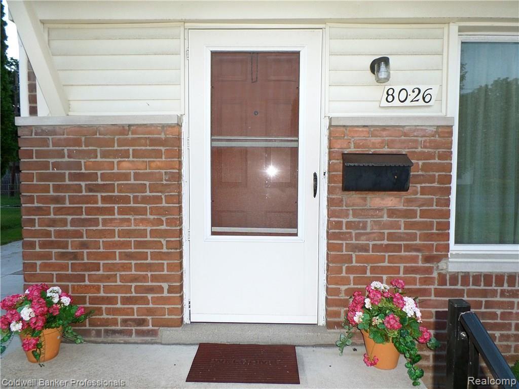 8026 Pelham Road Taylor, MI 48180 - Photo 2 of 33 SAM_0660.JPG