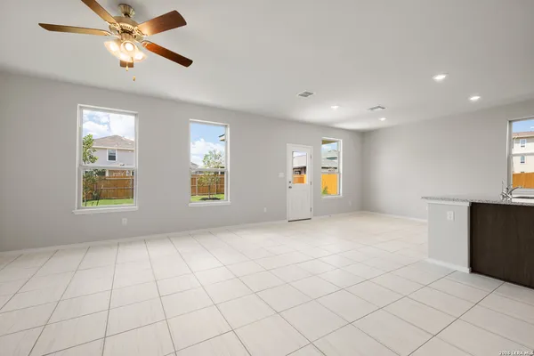 $1,795 | 10119 Jardin Verde, San Antonio, TX 78224