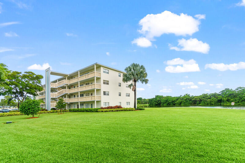 3051 Ainslie Drive Boca Raton, FL 33434 - Photo 16 of 17 Ainslie