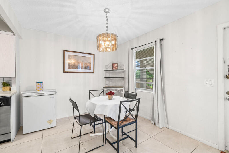 3051 Ainslie Drive Boca Raton, FL 33434 - Photo 6 of 17 Dining Area